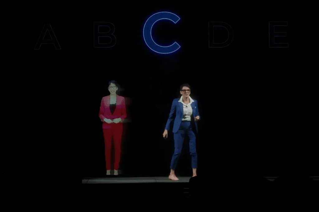 Holographic Effects, Sylvie di Giusto: blurring boundaries: when do digital effects feel tangible