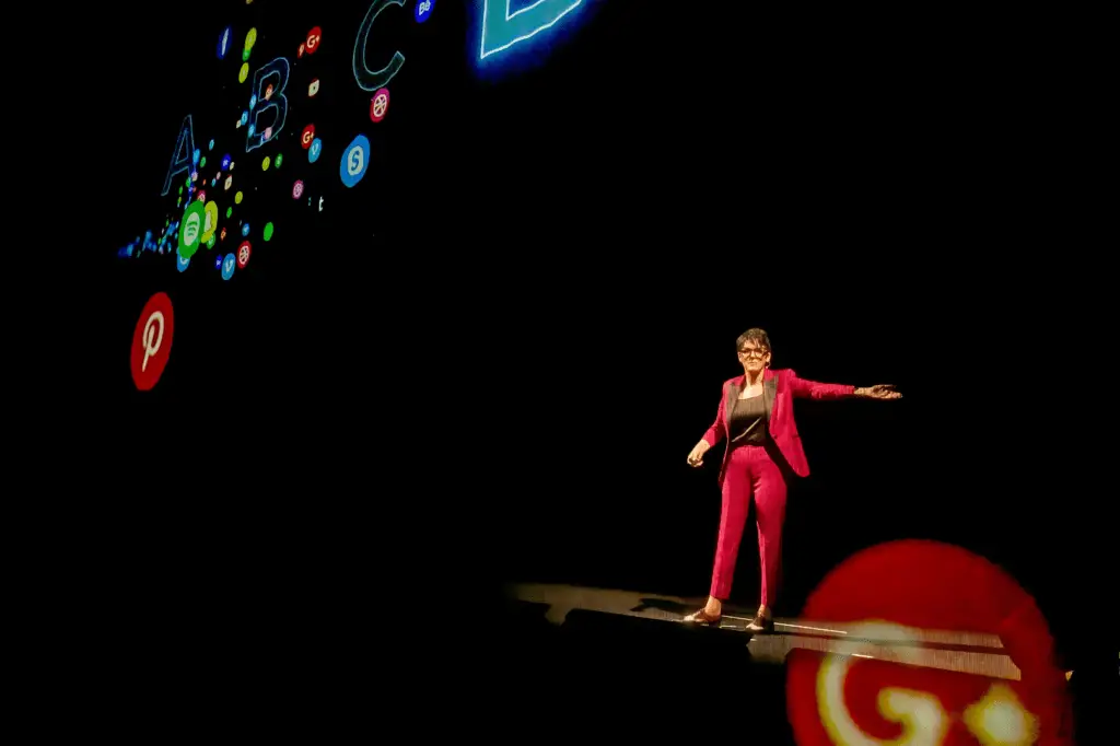 Immersive Experiences: why did I choose immersive experiences over slides