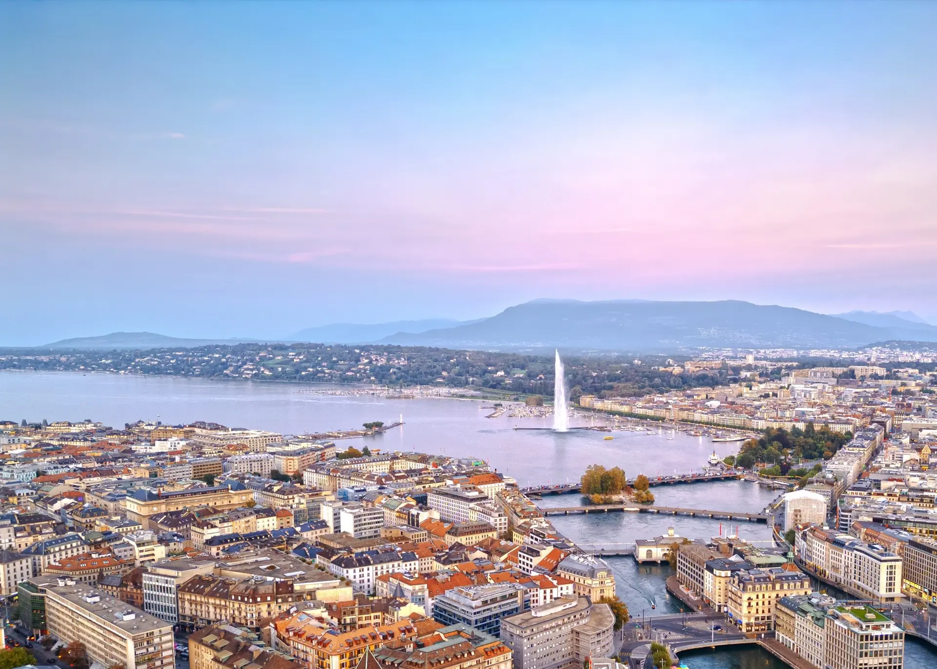 The Jet d’Eau fountain shooting high above Lake Geneva, for Sylvie di Giusto, international keynote speaker in Geneva